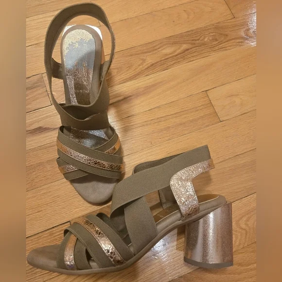 Ron White Made In Italy Women's Tan and Gold Sandals Sz 37 - Picture 6 of 15